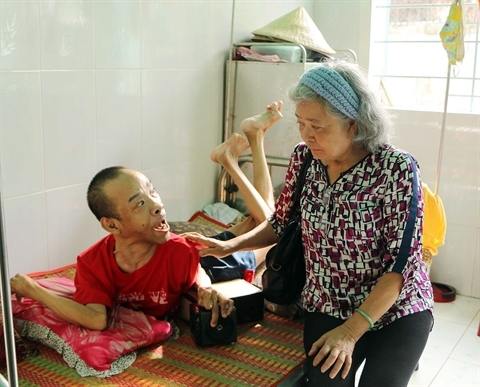 Au chevet des victimes de l’agent orange Au chevet des victimes de l’agent orange