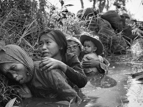 À 40 ans de la guerre du vietnam, des images choquantes de AP À 40 ans de la guerre du vietnam, des images choquantes de AP