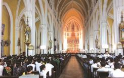 Le catholicisme est une religion qui fait partie intégrante de la culture vietnamienne Le catholicisme est une religion qui fait partie intégrante de la culture vietnamienne