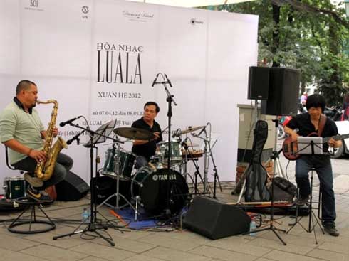 Concerts de jazz en plein air à Hanoi Concerts de jazz en plein air à Hanoi