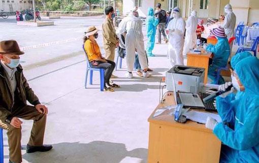 Covid-19 au Vietnam (13 février): 2 nouveaux cas locaux, nouvelle variante trouvée à l'aéroport de Tan Son Nhat Covid-19 au Vietnam (13 février): 2 nouveaux cas locaux, nouvelle variante trouvée à l'aéroport de Tan Son Nhat