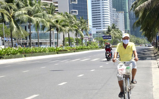 Covid-19 au Vietnam: la ville de Đà Nẵng assouplit les restrictions après un verrouillage strict de 20 jours Covid-19 au Vietnam: la ville de Đà Nẵng assouplit les restrictions après un verrouillage strict de 20 jours