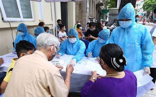 Déclin du Covid-19 au Vietnam et poursuite des efforts de réduction de la pauvreté Déclin du Covid-19 au Vietnam et poursuite des efforts de réduction de la pauvreté
