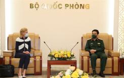 Le Vietnam et la France envisagent de renforcer leurs relations en matière de défense Le Vietnam et la France envisagent de renforcer leurs relations en matière de défense