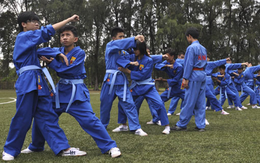 Vietnam : une école d’arts martiaux pour se désintoxiquer des jeux vidéo Vietnam : une école d’arts martiaux pour se désintoxiquer des jeux vidéo