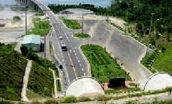 France-Vietnam : accords pour des infrastructures routières France-Vietnam : accords pour des infrastructures routières