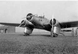 Le 28 décembre 1933 dans le ciel : Premier courrier pour l’Emeraude d’Air France Paris – Saigon Le 28 décembre 1933 dans le ciel : Premier courrier pour l’Emeraude d’Air France Paris – Saigon