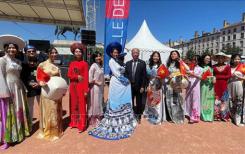 Le Vietnam participe pour la première fois aux fêtes consulaires de Lyon Le Vietnam participe pour la première fois aux fêtes consulaires de Lyon