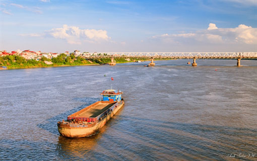 Télévision française : "Vietnam, le fleuve Rouge" (Mardi 11 août à 20h50 sur France 5) Télévision française : "Vietnam, le fleuve Rouge" (Mardi 11 août à 20h50 sur France 5)