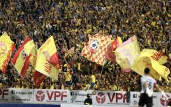 Coronavirus: Le match de reprise du football au Vietnam avec 10 000 spectateurs dans les tribunes Coronavirus: Le match de reprise du football au Vietnam avec 10 000 spectateurs dans les tribunes