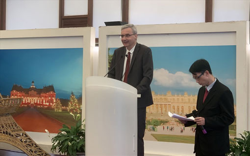La coopération Vietnam-France dans la formation de hauts fonctionnaires La coopération Vietnam-France dans la formation de hauts fonctionnaires