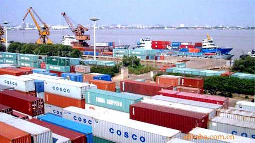 Vietnam: déficit commercial se réduit de 19,5% sur neuf mois Vietnam: déficit commercial se réduit de 19,5% sur neuf mois
