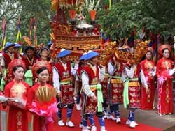 Fête du temple des rois fondateurs Hung 2011 dans la province de Phu Tho (Nord) Fête du temple des rois fondateurs Hung 2011 dans la province de Phu Tho (Nord)