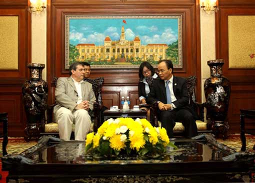 Hô Chi Minh-Ville et Rhône-Alpes promeuvent une coopération globale Hô Chi Minh-Ville et Rhône-Alpes promeuvent une coopération globale