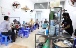 La consommation sur place est à nouveau autorisée dans les établissements qui servent des repas et des boissons à HCM Ville La consommation sur place est à nouveau autorisée dans les établissements qui servent des repas et des boissons à HCM Ville