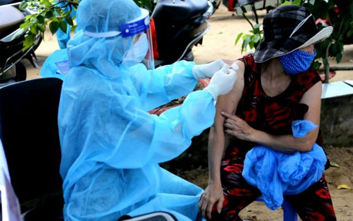 Covid-19: HCM-Ville déploie 1 200 équipes de vaccination et vise 200 injections quotidiennes par équipe