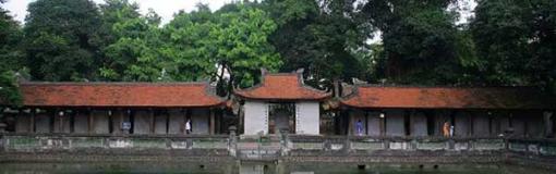 Stèles de docteurs du Temple de la Littérature à Hanoi