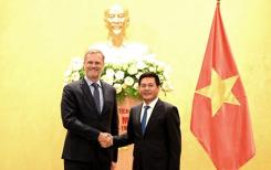 Les entreprises françaises ont investi 3,8 milliards USD au Vietnam Les entreprises françaises ont investi 3,8 milliards USD au Vietnam