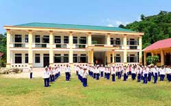 Le Japon construit des écoles au Vietnam Le Japon construit des écoles au Vietnam