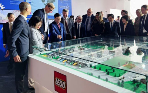 Le groupe LEGO démarre la construction d'une usine d'un milliard de dollars au Vietnam 