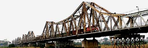 Hanoï : le pont Long Biên, aux multiples records Hanoï : le pont Long Biên, aux multiples records