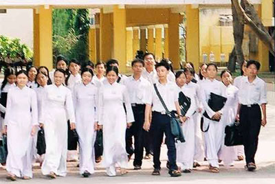 Les lycées privés face à la concurrence du public Les lycées privés face à la concurrence du public