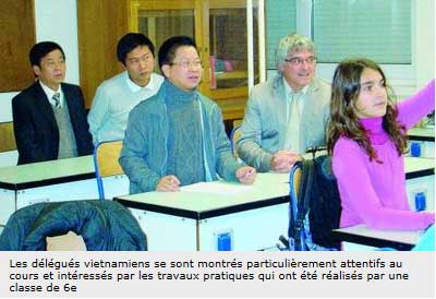 Enseignement : « La main à la pâte » intéresse le Vietnam Enseignement : « La main à la pâte » intéresse le Vietnam