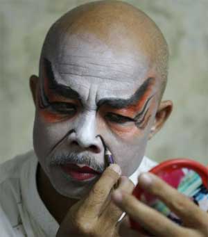 Le maquillage des visages dans le Tuông Le maquillage des visages dans le Tuông
