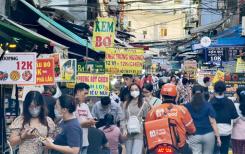 Les marchés de Ho Chi Minh-Ville se remplissent de visiteurs alors que la pandémie de Covid-19 s'atténue Les marchés de Ho Chi Minh-Ville se remplissent de visiteurs alors que la pandémie de Covid-19 s'atténue