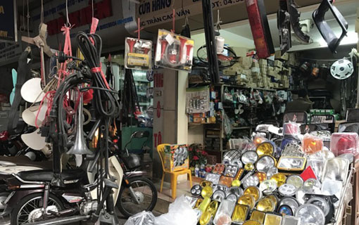 Un marché aux puces a survécu pendant plus de 60 ans à Hanoi Un marché aux puces a survécu pendant plus de 60 ans à Hanoi