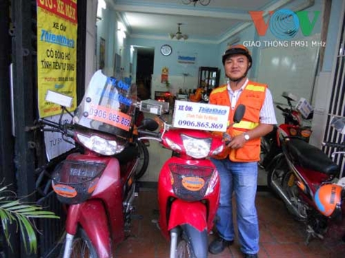 Premiers succès d'une compagnie de moto-taxi à HCM-Ville