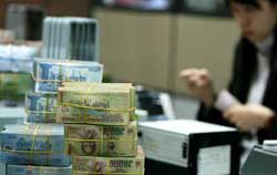 La Banque centrale du Vietnam augmente un taux directeur pour lutter contre l'inflation La Banque centrale du Vietnam augmente un taux directeur pour lutter contre l'inflation
