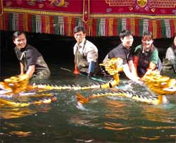 Un lac au Vietnam pour Dominique Pitoiset Un lac au Vietnam pour Dominique Pitoiset