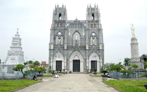 La basilique mineure de Phu Nhai à Nam Dinh