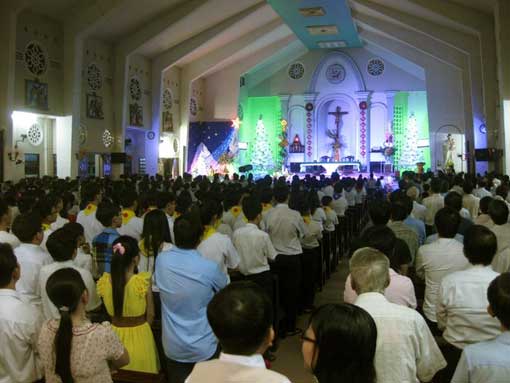Vietnam: La fête de Noël est célébrée dans l'ensemble du pays Vietnam: La fête de Noël est célébrée dans l'ensemble du pays