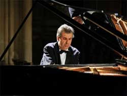 Un pianiste français en concert à Hanoi