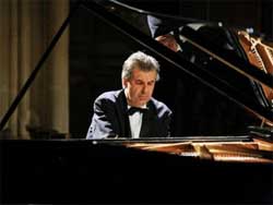 Un pianiste français en concert à Hanoi Un pianiste français en concert à Hanoi