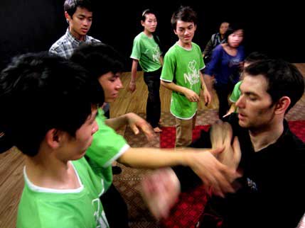 Un Français enseigne les arts martiaux aux enfants handicapés Un Français enseigne les arts martiaux aux enfants handicapés