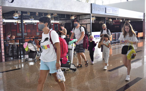 Le Vietnam prolonge automatiquement des permis de séjour temporaires jusqu'au 31 juillet pour les étrangers bloqués en raison de la pandémie