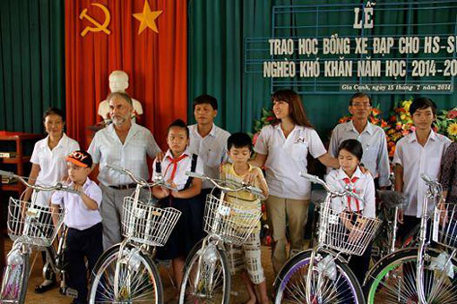 Quarouble (département du Nord) : "les Enfants du dragon" tendent la main aux enfants du Vietnam 
