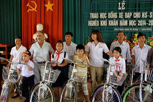 Quarouble (département du Nord) : "les Enfants du dragon" tendent la main aux enfants du Vietnam Quarouble (département du Nord) : "les Enfants du dragon" tendent la main aux enfants du Vietnam