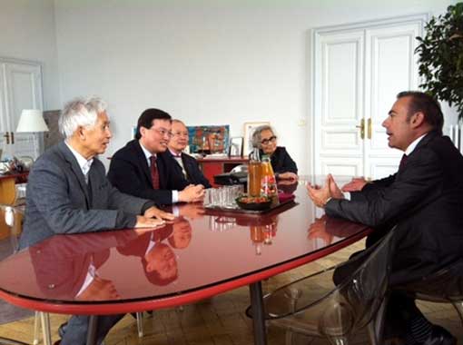 Le professeur Trân Thanh Vân et sa "Rencontre de Blois" Le professeur Trân Thanh Vân et sa "Rencontre de Blois"