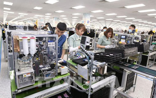 Les sud-coréens Samsung et LG recrutent massivement au Vietnam