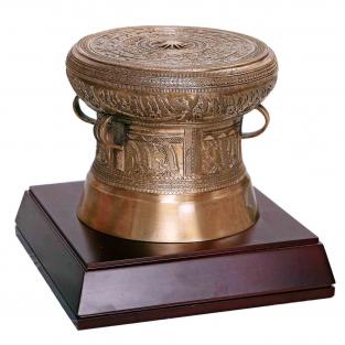 Le réveil des tambours de bronze Le réveil des tambours de bronze