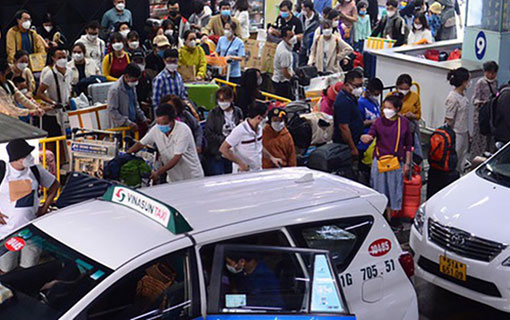 Au Vietnam, la pénurie de chauffeurs de taxis complique beaucoup la vie des voyageurs et des expatriés