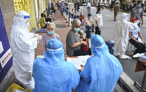 Covid-19 : « Les tests rapides, un enjeu clé pour endiguer l'épidémie », selon le ministre vietnamien de la Santé