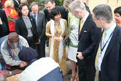 Le couple princier emmène cent entreprises belges au Vietnam Le couple princier emmène cent entreprises belges au Vietnam