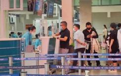 Le Vietnam pourrait instaurer à titre expérimental un passeport vaccinal à une petite échelle Le Vietnam pourrait instaurer à titre expérimental un passeport vaccinal à une petite échelle