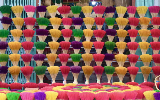 Thuy Xuan, le village de l'encens devient très coloré à l'approche de Tet Thuy Xuan, le village de l'encens devient très coloré à l'approche de Tet