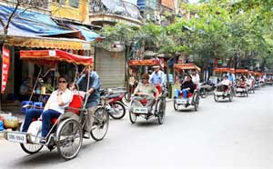 Hanoi lutte contre les arnaques ciblant les touristes étrangers Hanoi lutte contre les arnaques ciblant les touristes étrangers